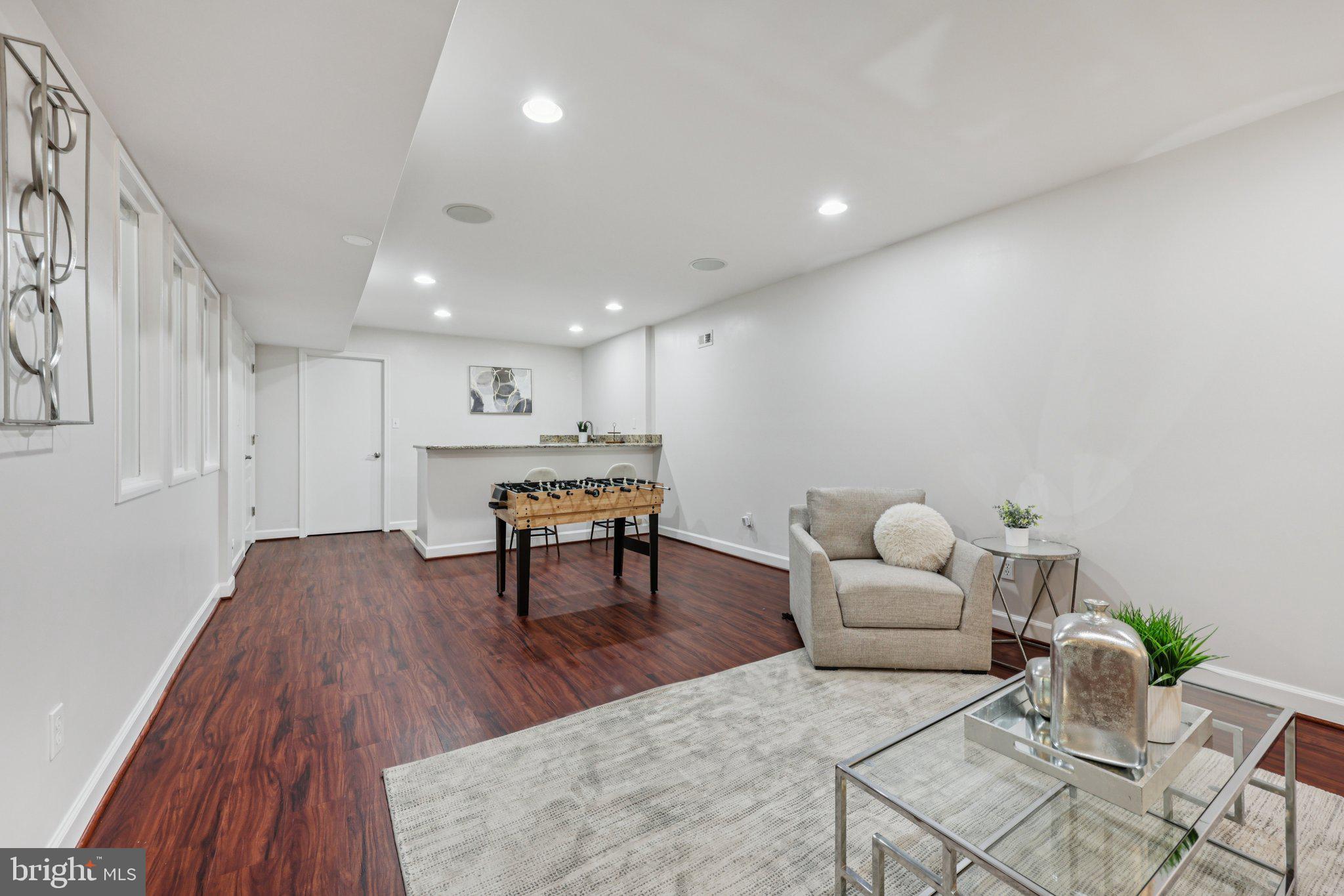 DUNLOP HILLS - Residential