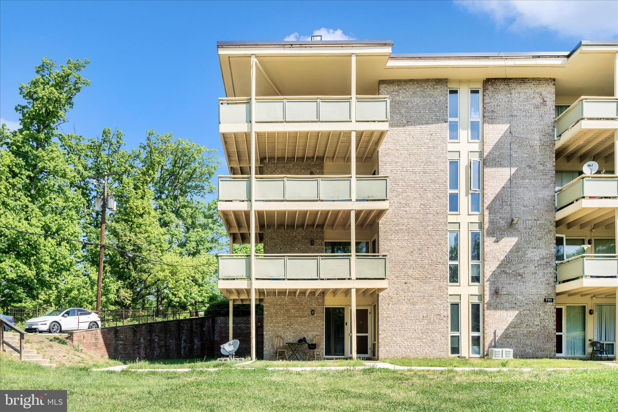 HOLLY HILL CONDOMINIUMS - Residential