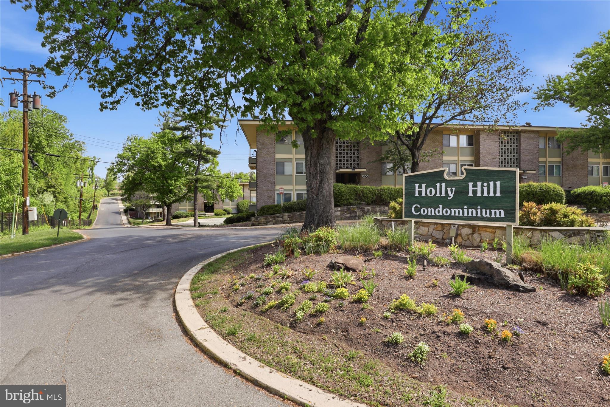 7109 DONNELL PLACE A