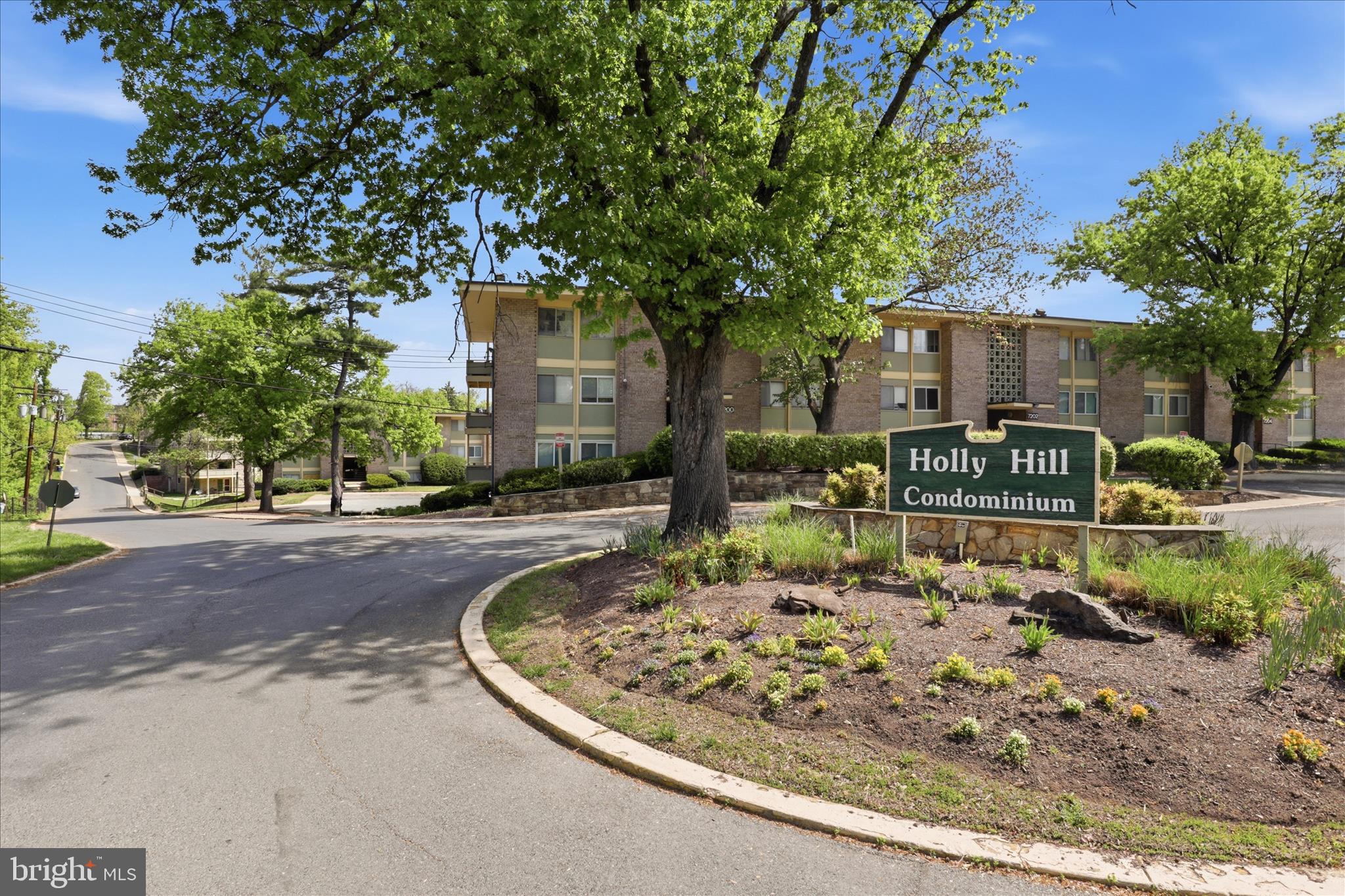 7109 DONNELL PLACE A