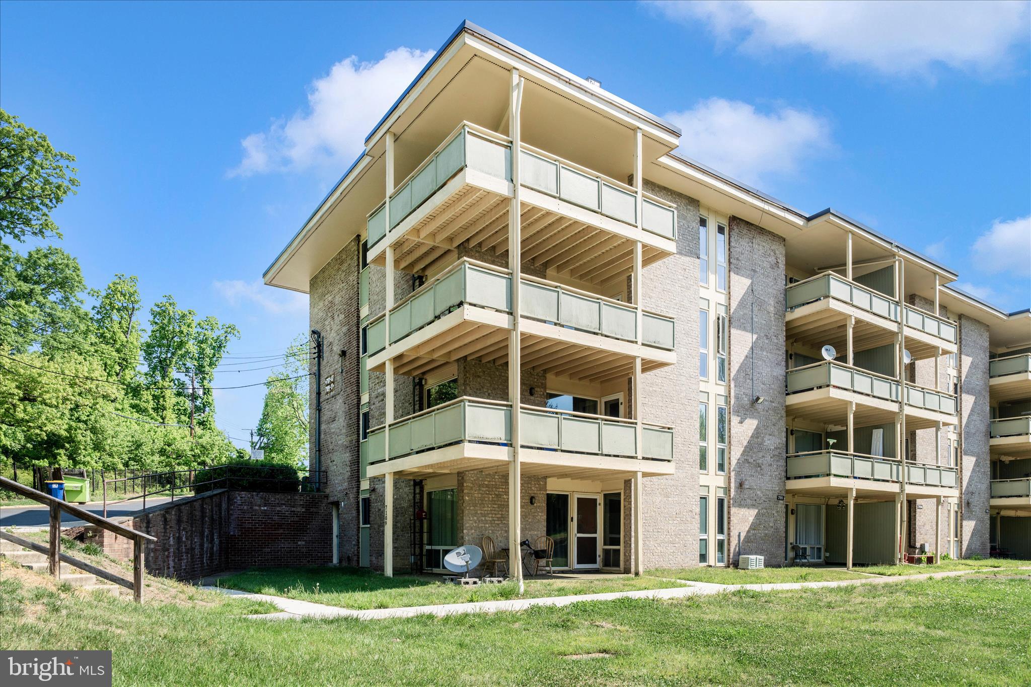 HOLLY HILL CONDOMINIUMS - Residential