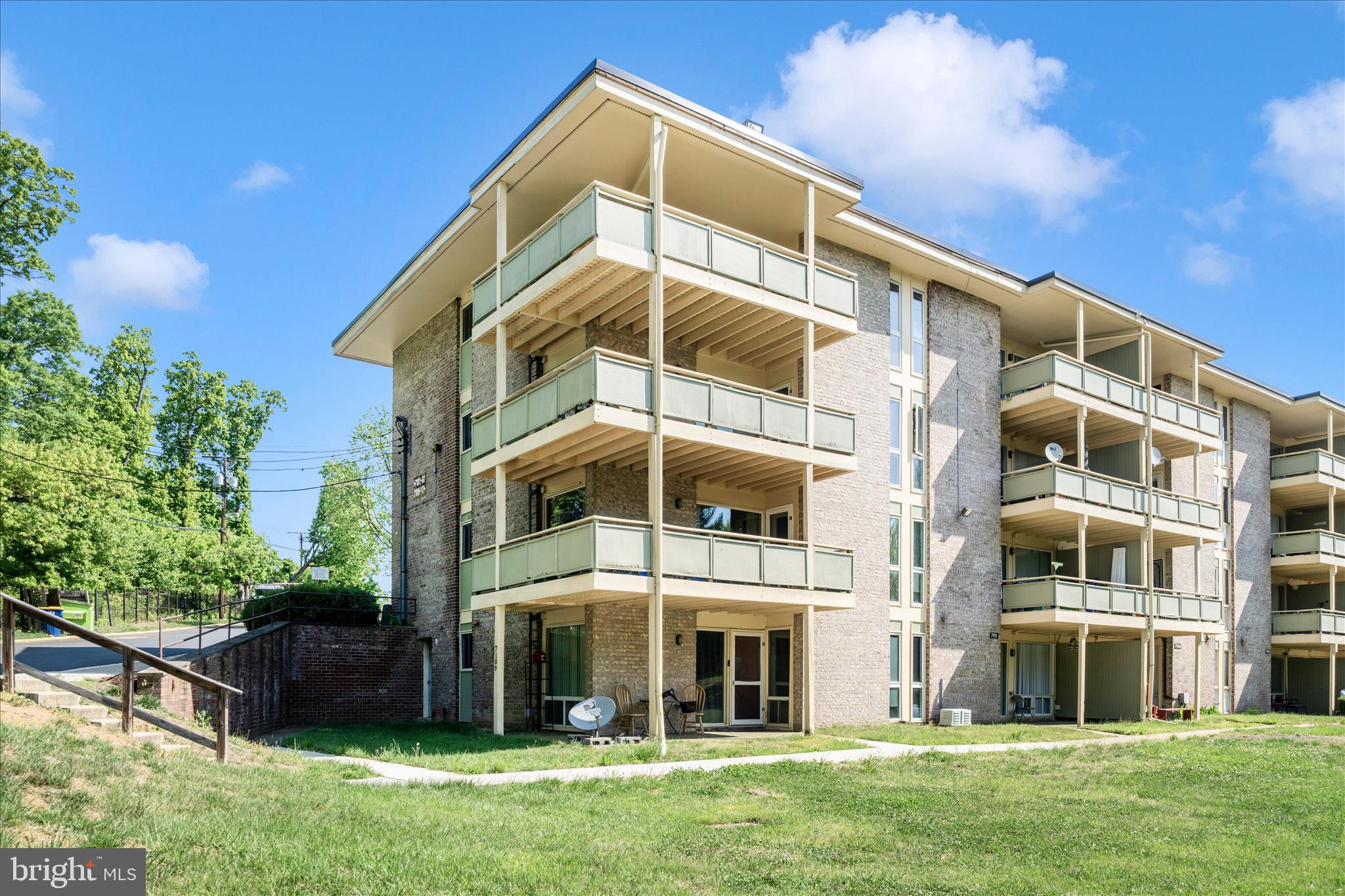 HOLLY HILL CONDOMINIUMS - Residential