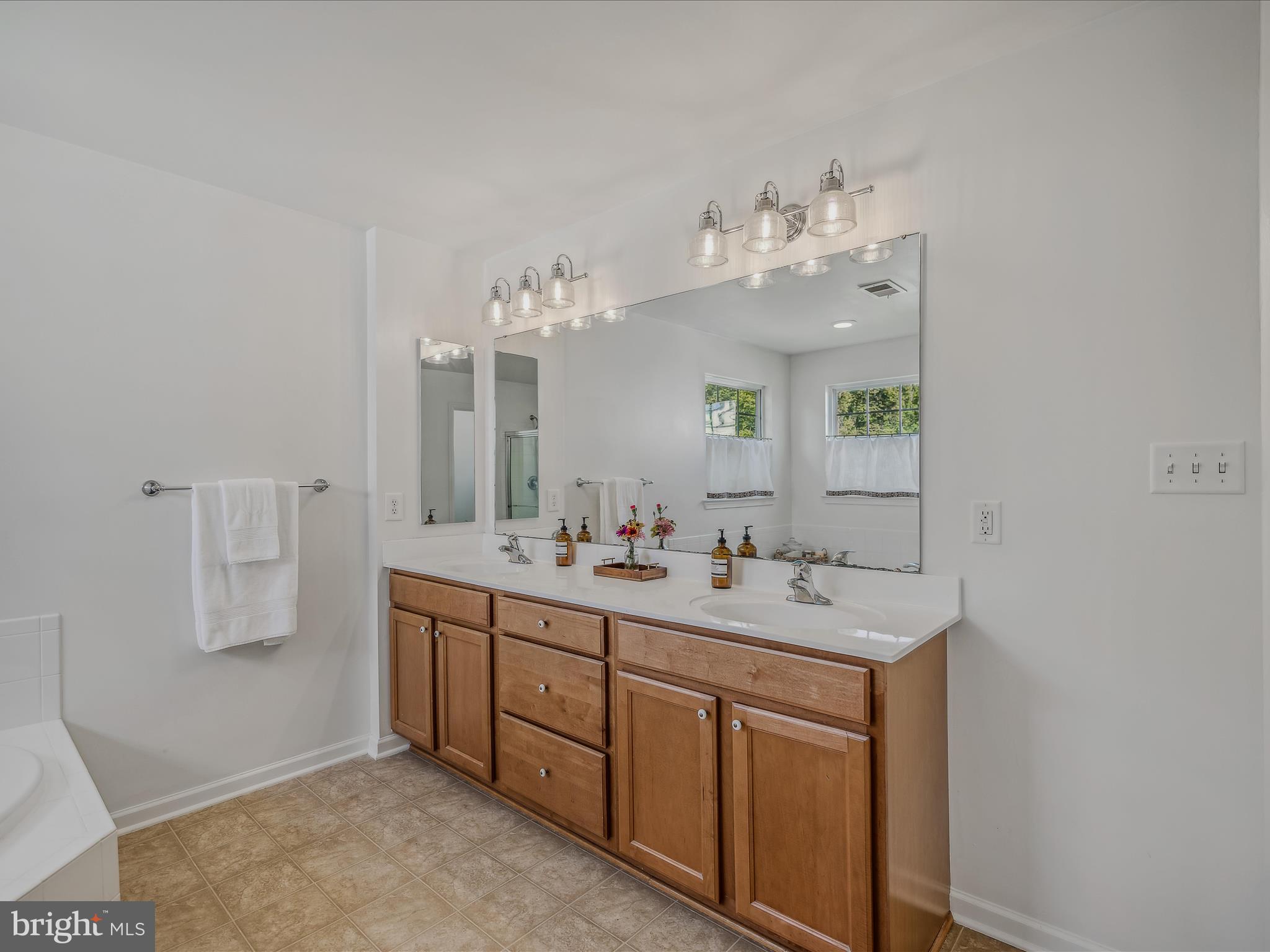 MADDEX FARM - Residential