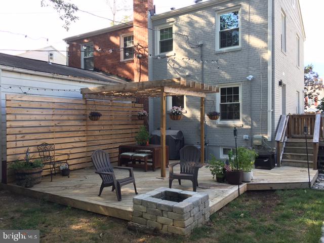 HUNTINGTON - Residential Lease