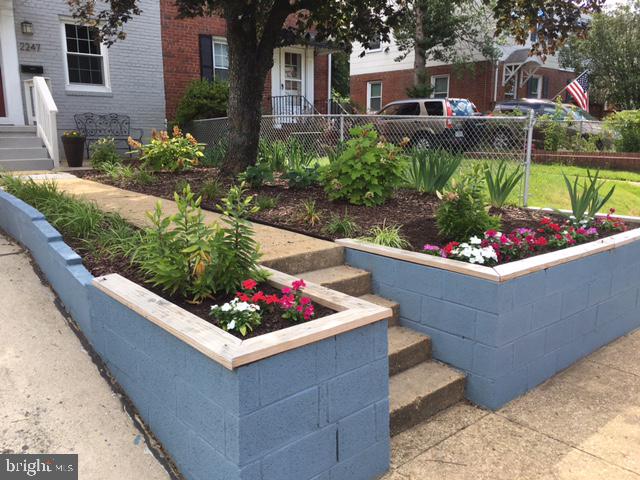 HUNTINGTON - Residential Lease