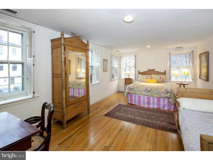 SOCIETY HILL - Residential