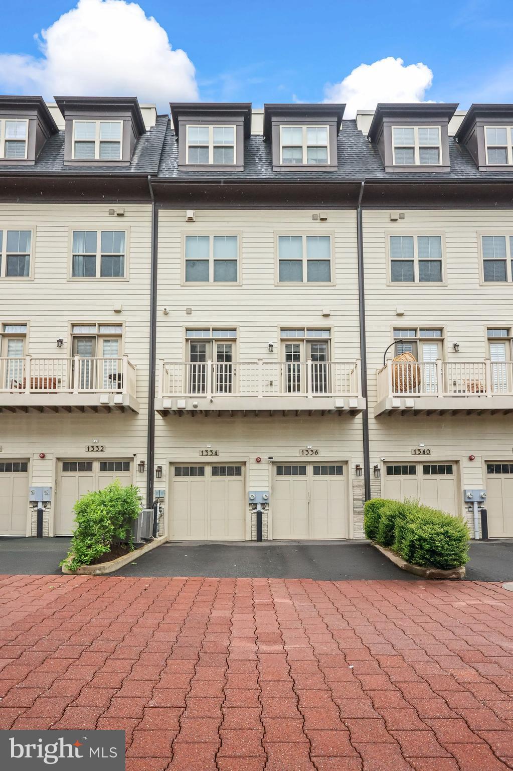 CARVER PLACE - Residential Lease