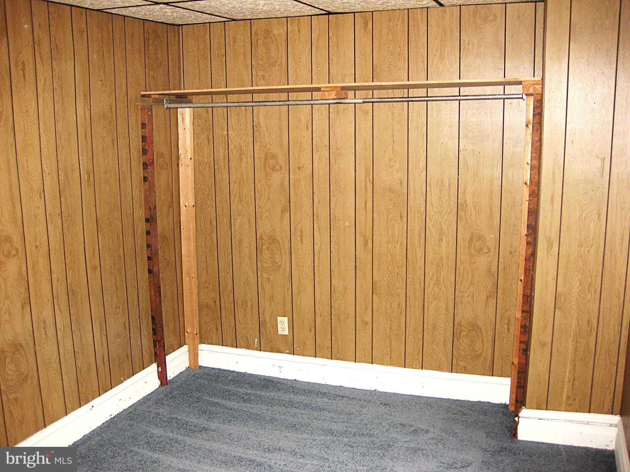 Shippensburg, Pennsylvania 17257, United States, 6 Bedrooms Bedrooms, ,Residential,Pending,44378