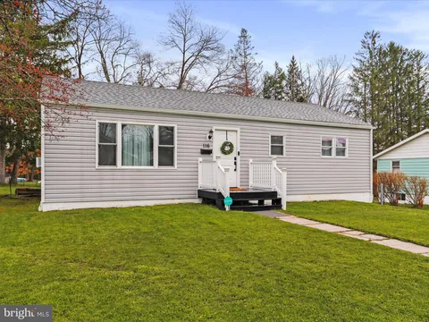 MLS: MDGA2009280
