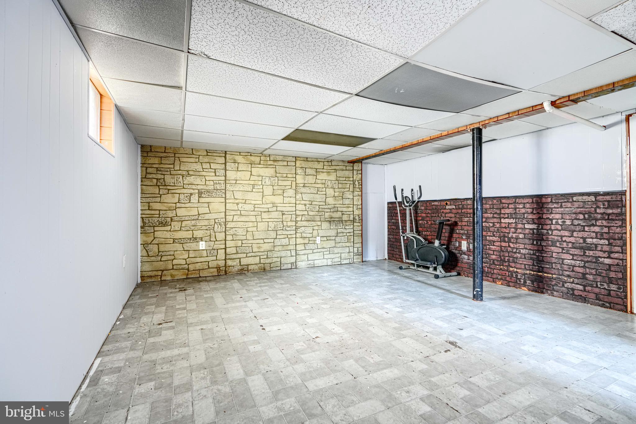 PARKVILLE HEIGHTS - Residential Lease