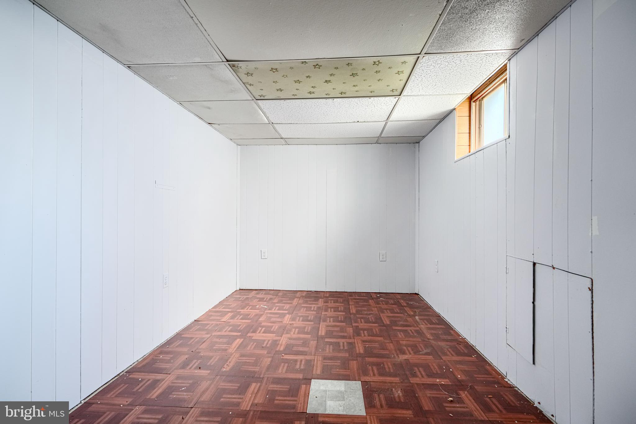 PARKVILLE HEIGHTS - Residential Lease