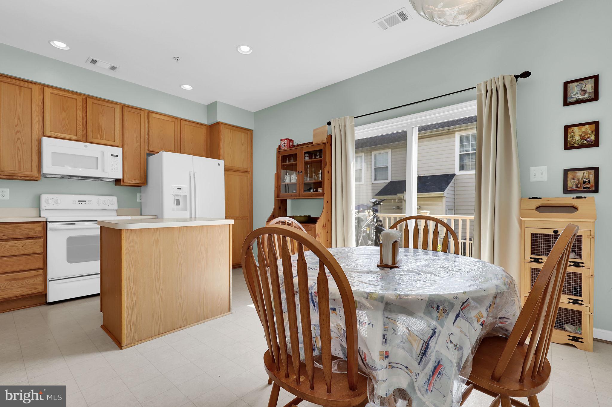 BALLENGER CROSSING CONDO - Residential