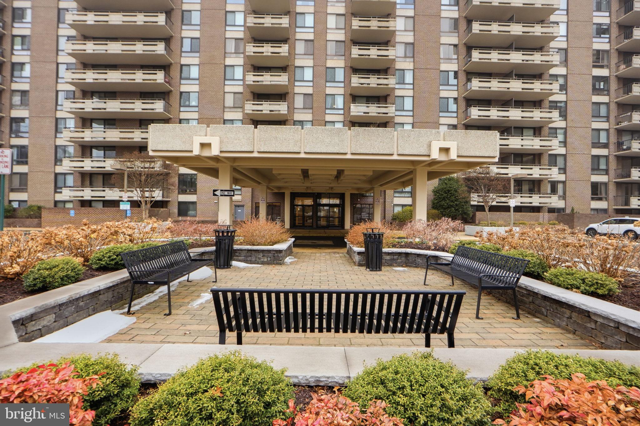 ENCORE OF MCLEAN - Residential