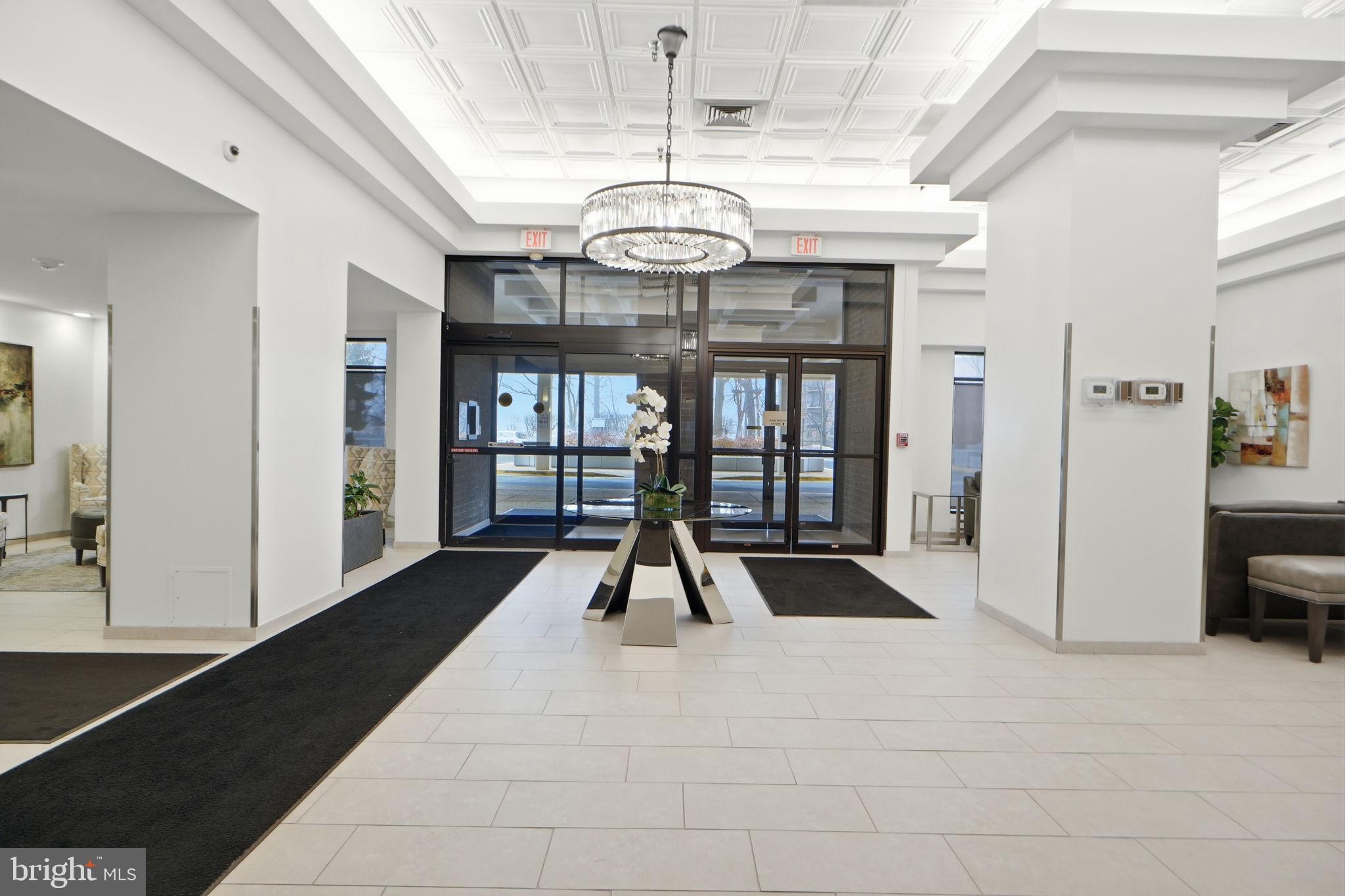 ENCORE OF MCLEAN - Residential