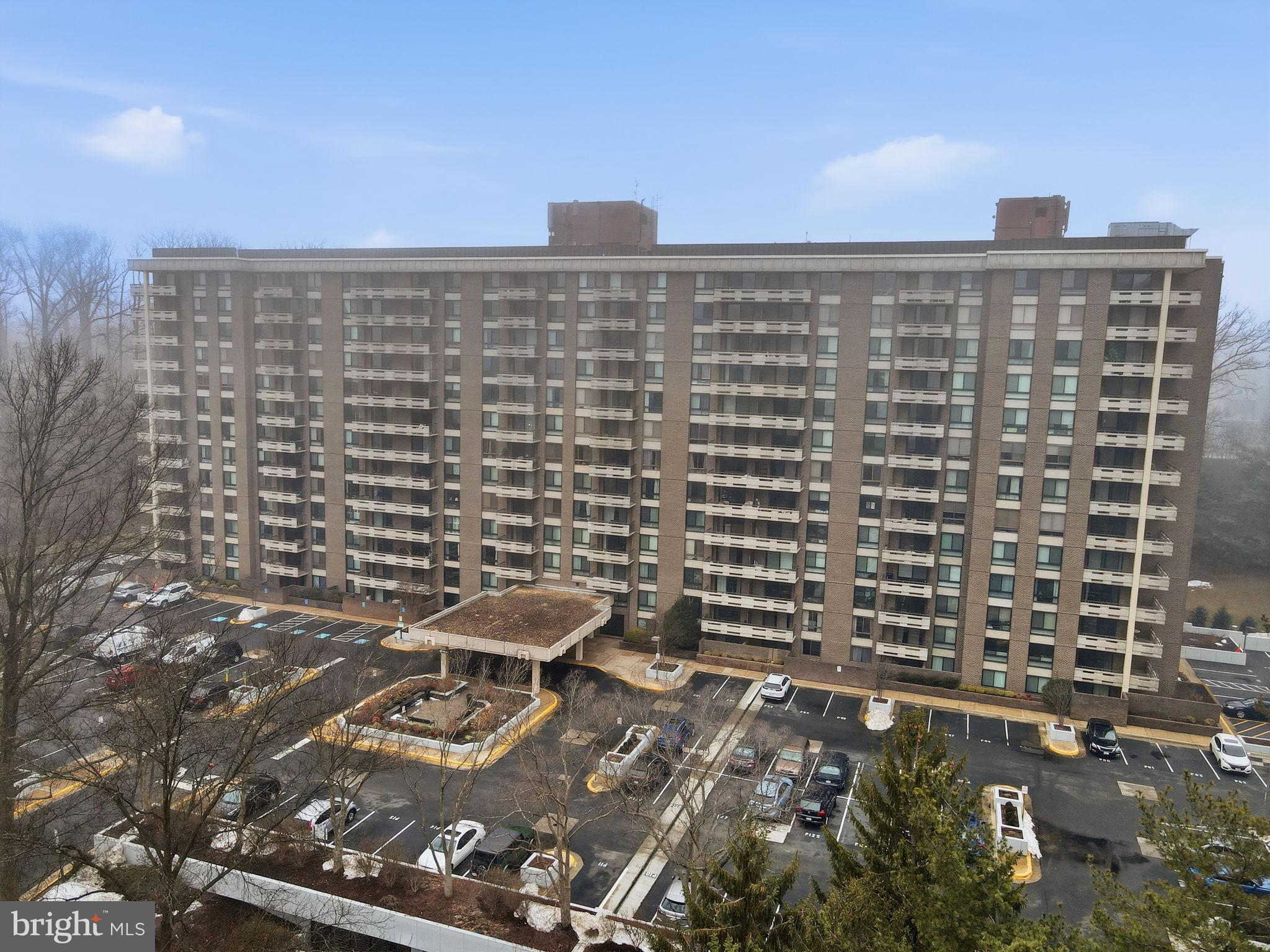 ENCORE OF MCLEAN - Residential