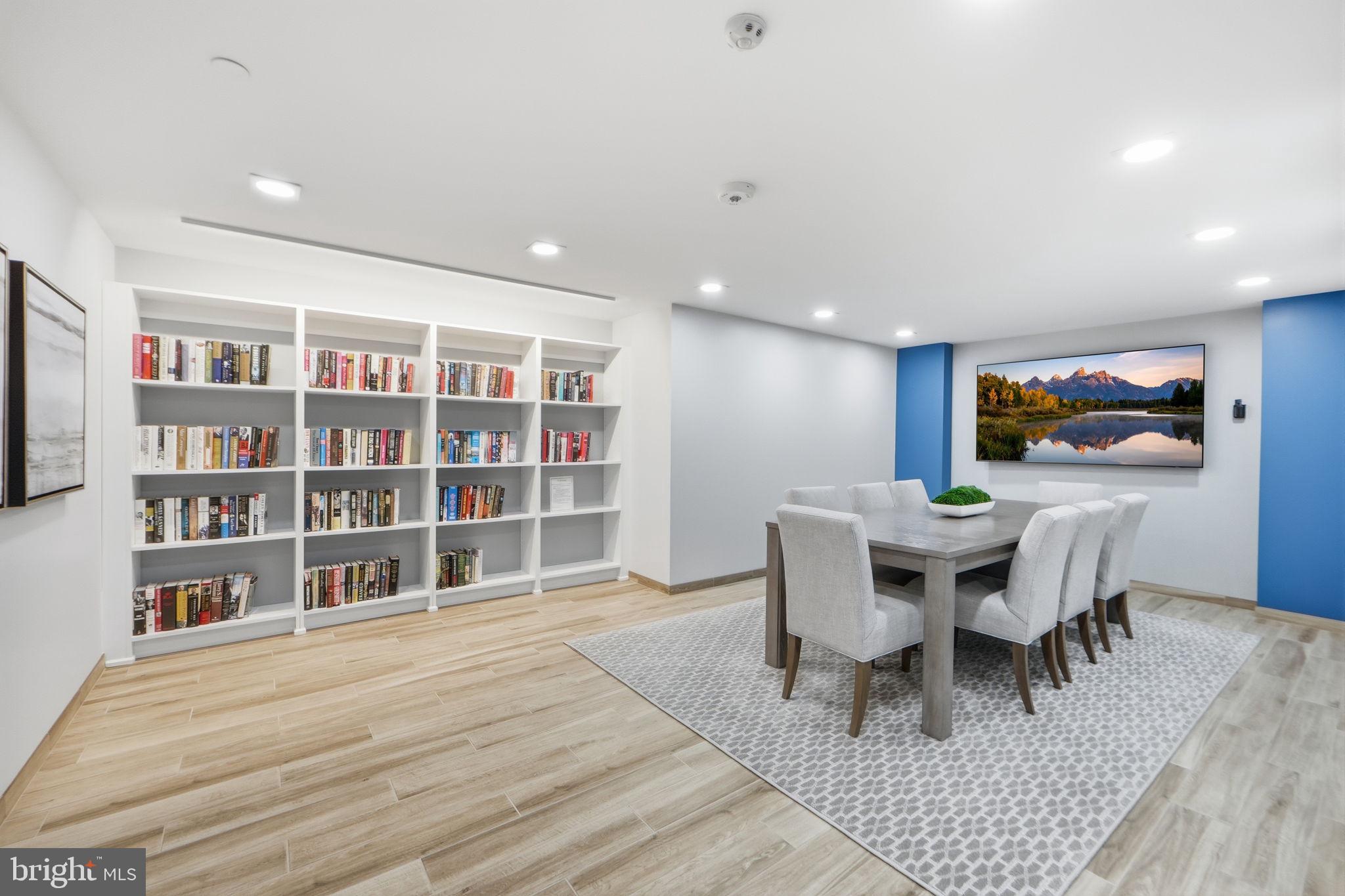 ENCORE OF MCLEAN - Residential