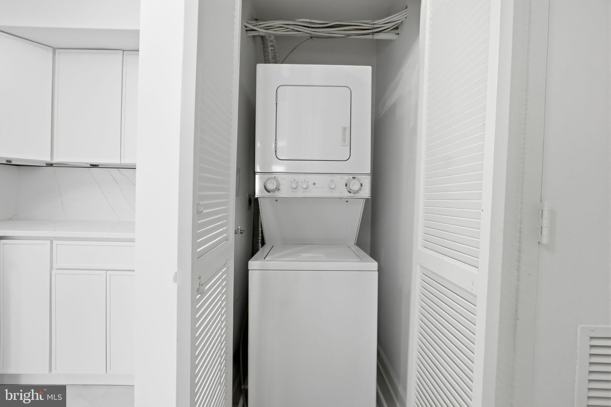 ENCORE OF MCLEAN - Residential