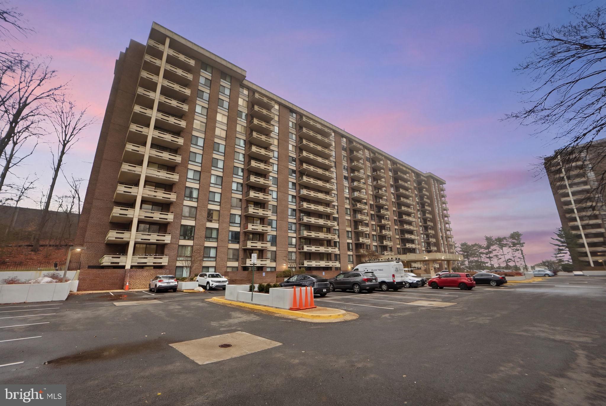 ENCORE OF MCLEAN - Residential