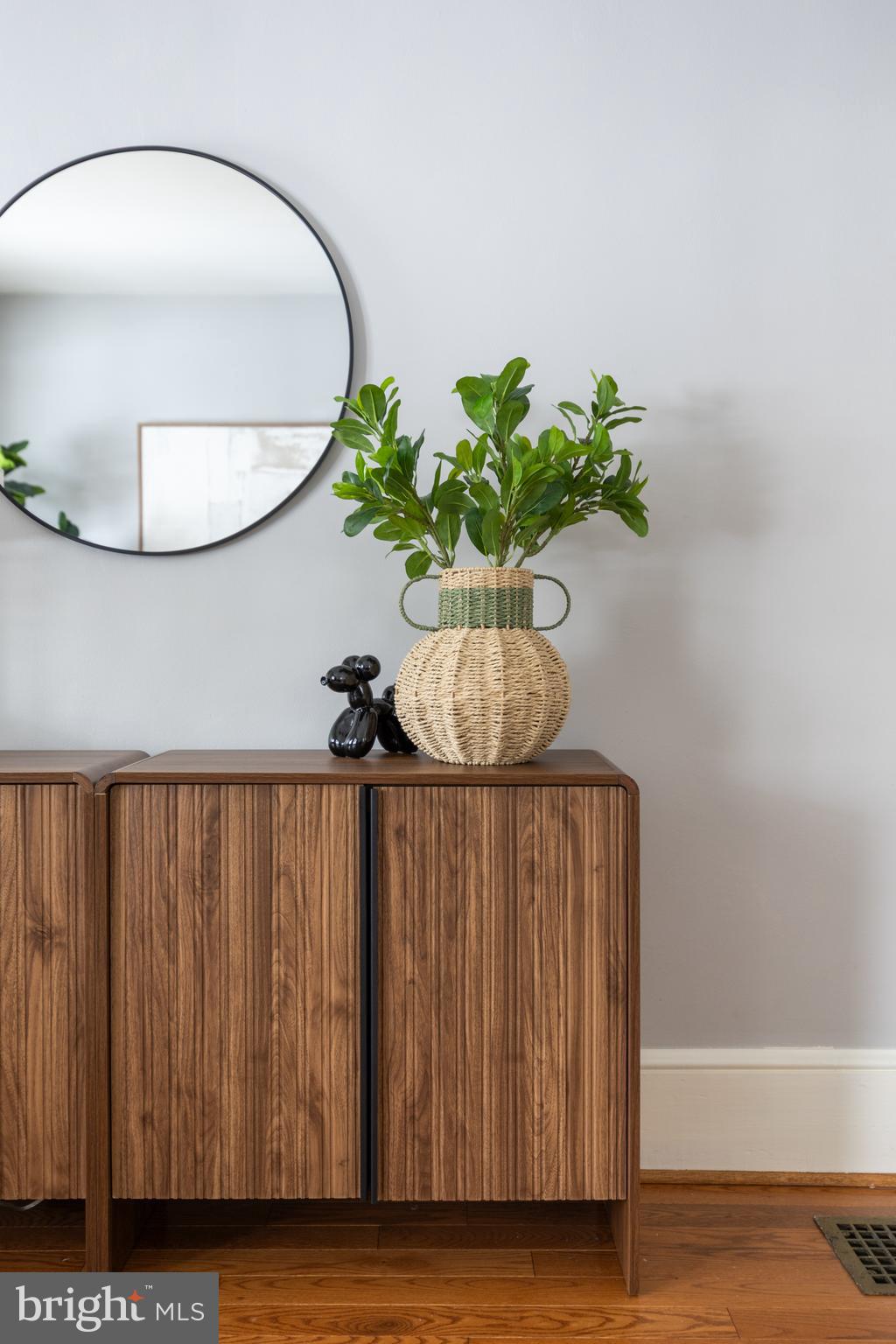 153 NEW JERSEY AVENUE