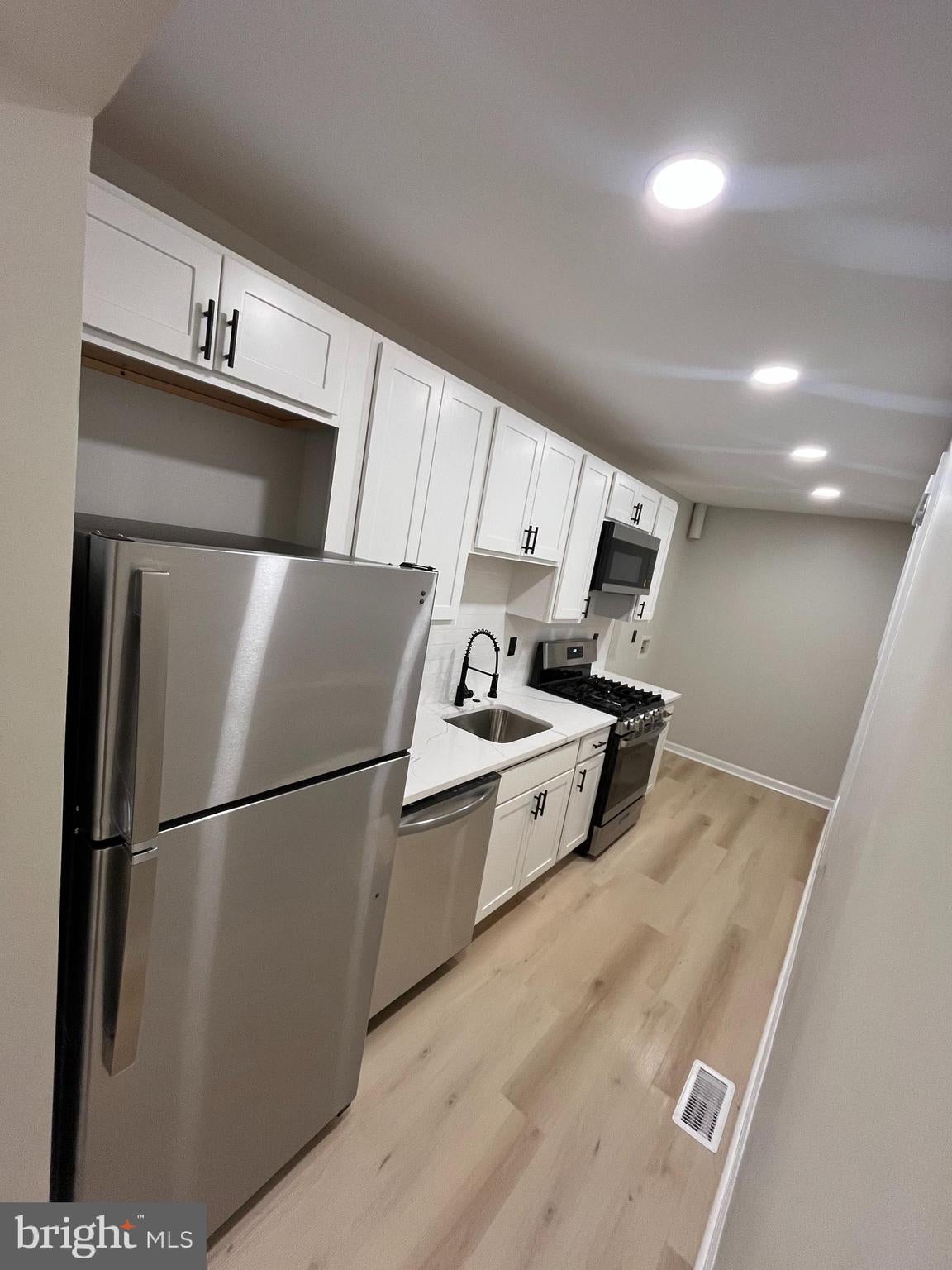 5000 BELAIR ROAD 1
