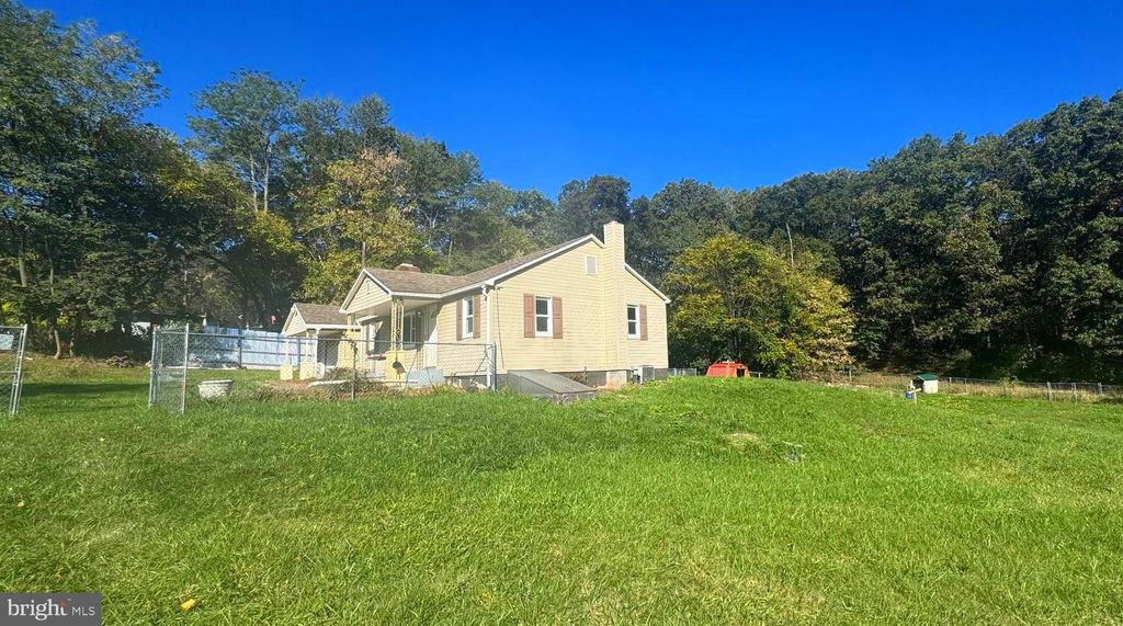Photo of 3120 National Pike, HANCOCK, MD 21750 (MLS # MDWA2032158)