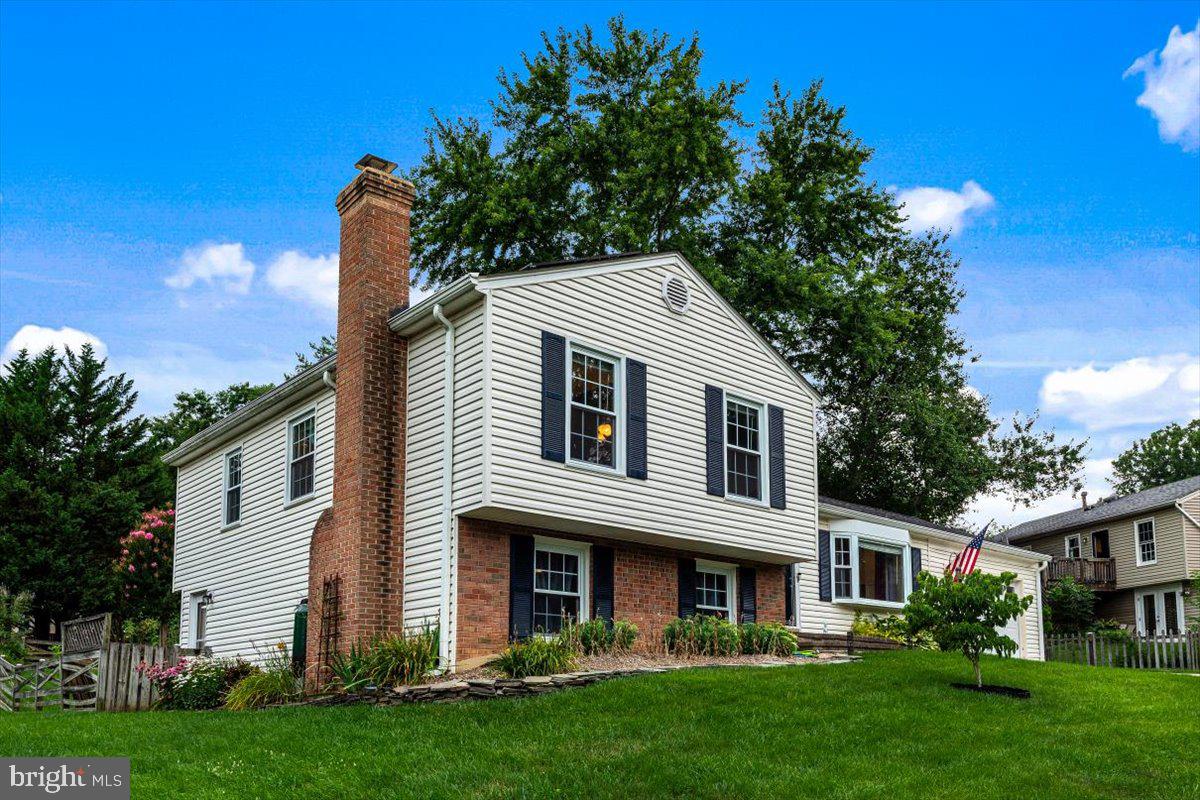 LAKE BRADDOCK - Residential