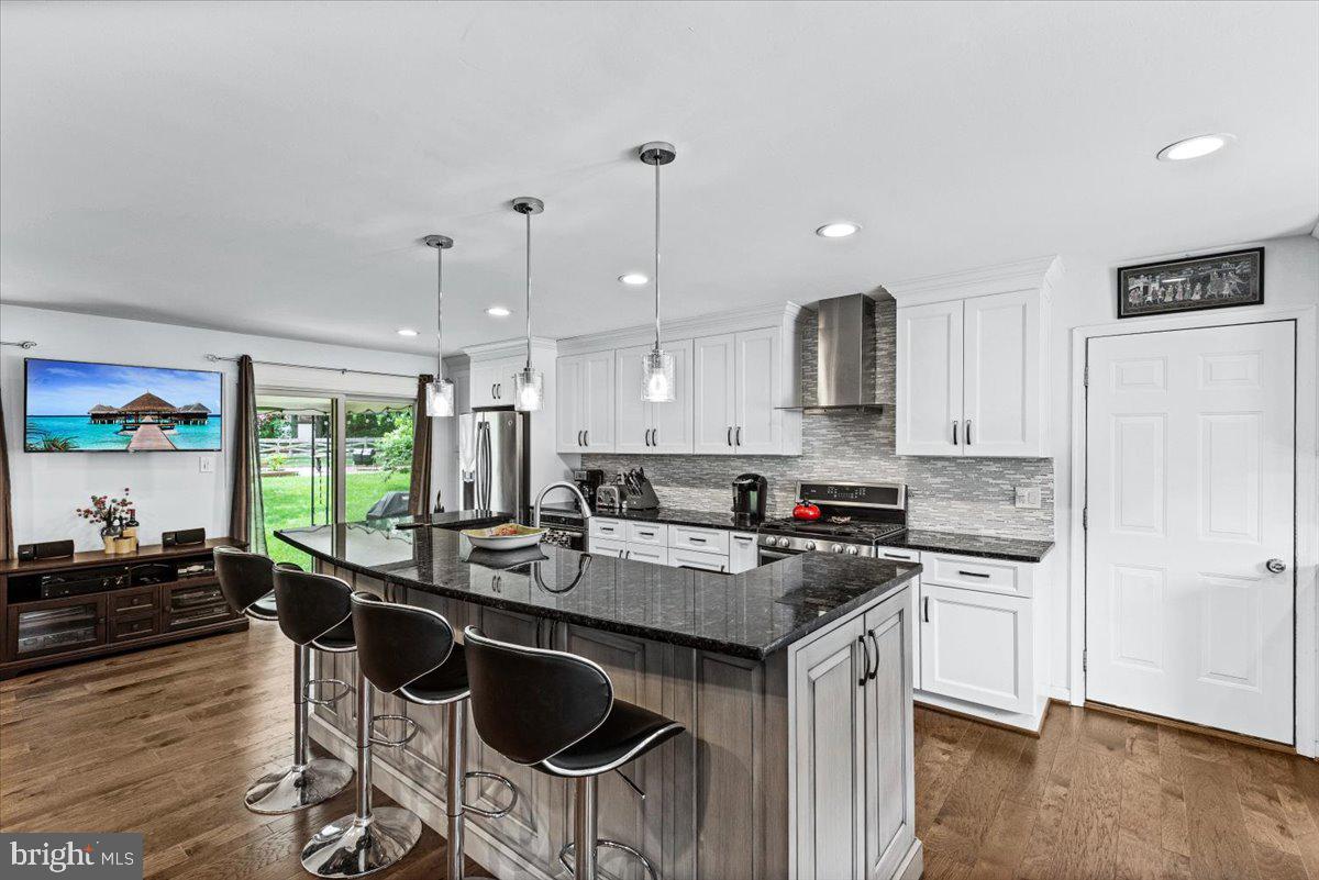 LAKE BRADDOCK - Residential