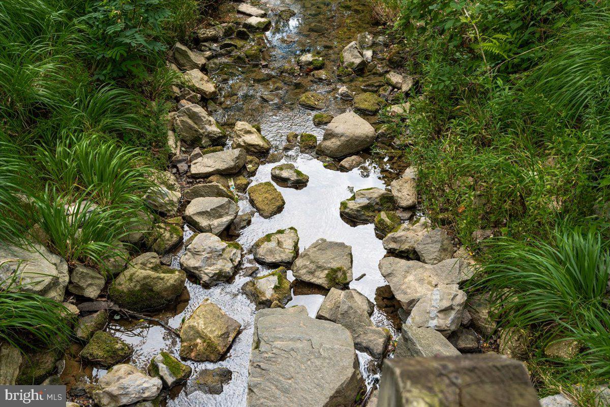 LAKE BRADDOCK - Residential