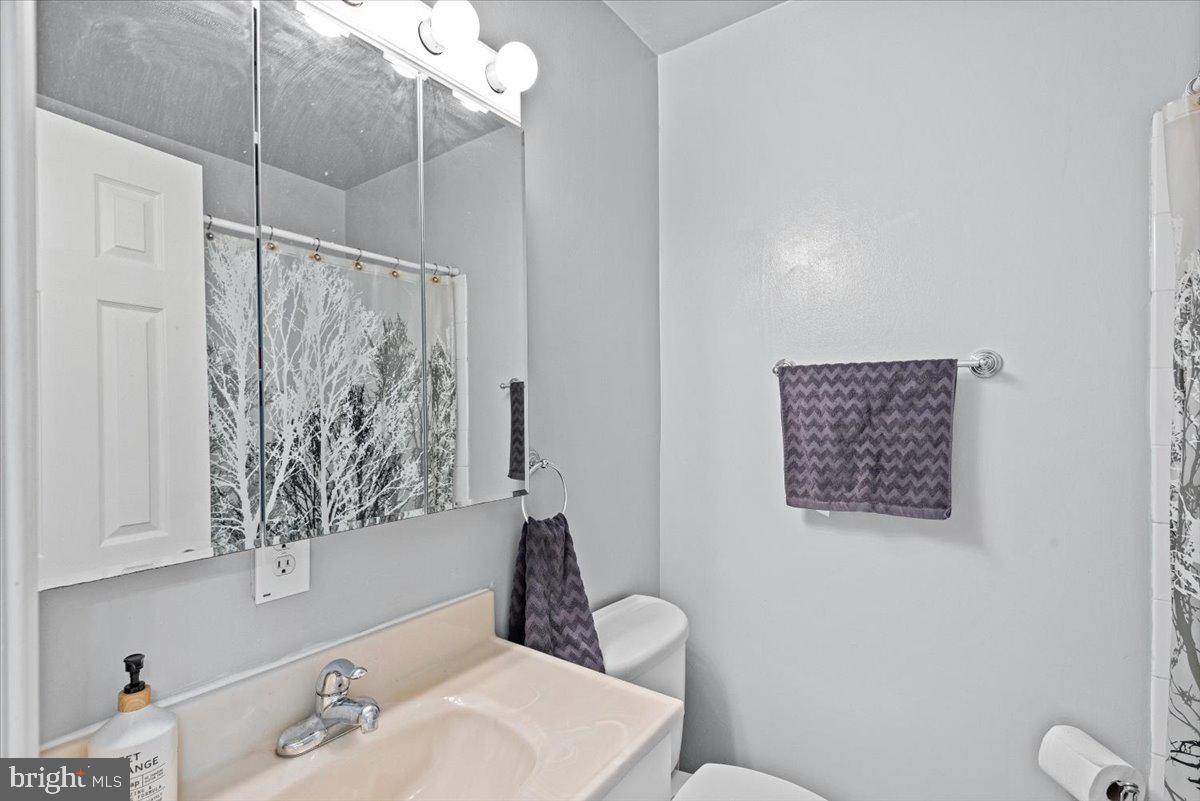 LAKE BRADDOCK - Residential