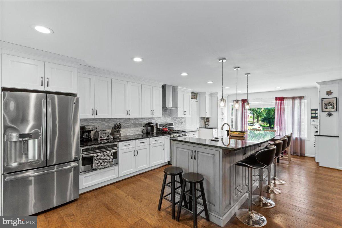 LAKE BRADDOCK - Residential