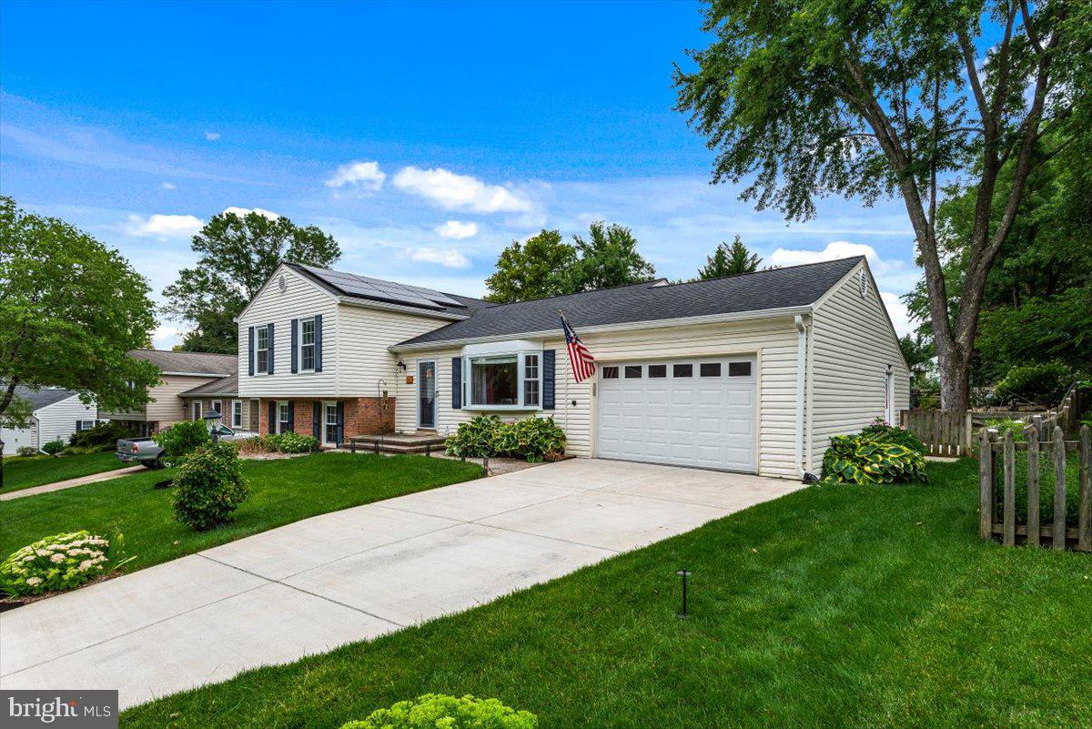 LAKE BRADDOCK - Residential