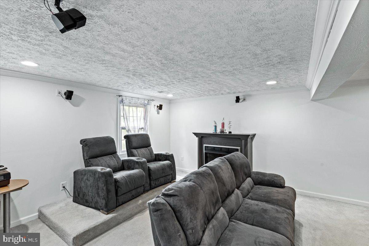 LAKE BRADDOCK - Residential