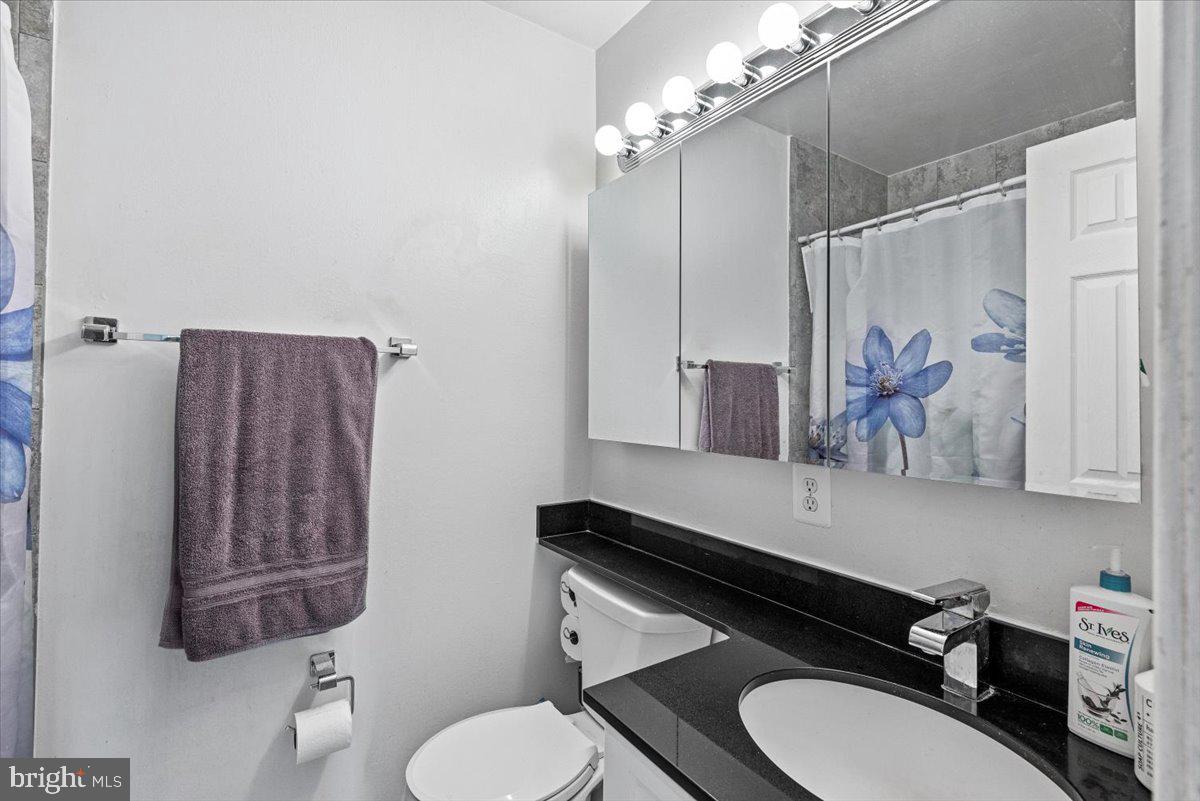 LAKE BRADDOCK - Residential