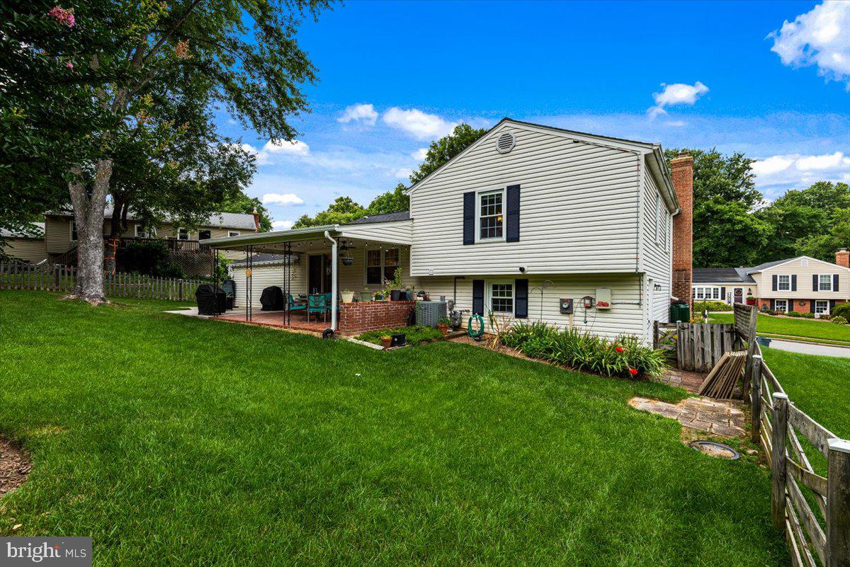 LAKE BRADDOCK - Residential