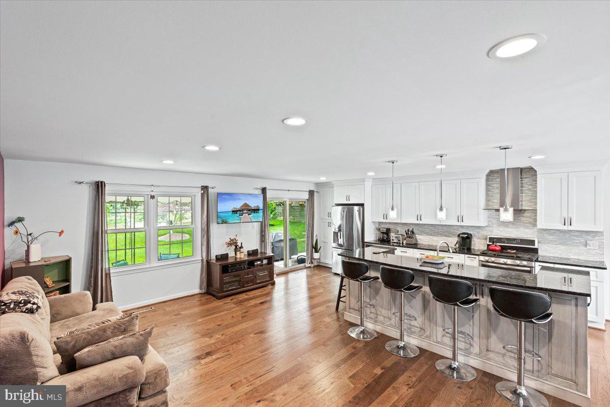 LAKE BRADDOCK - Residential