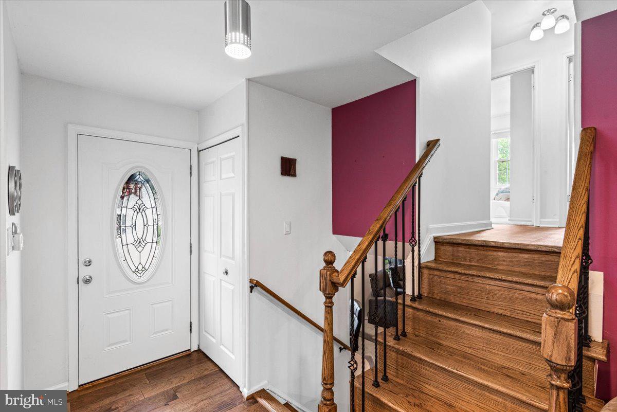 LAKE BRADDOCK - Residential