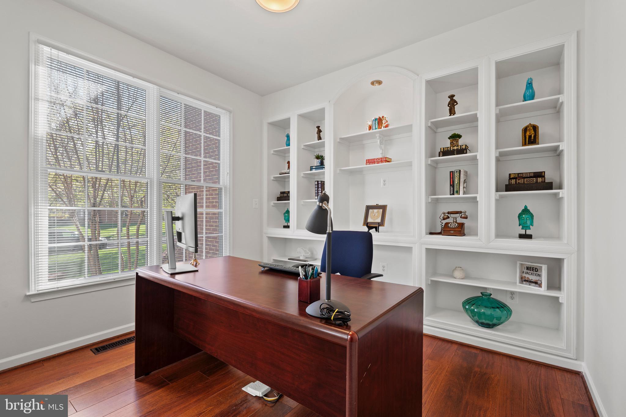 LOUDOUN VALLEY ESTATES 2 - Residential