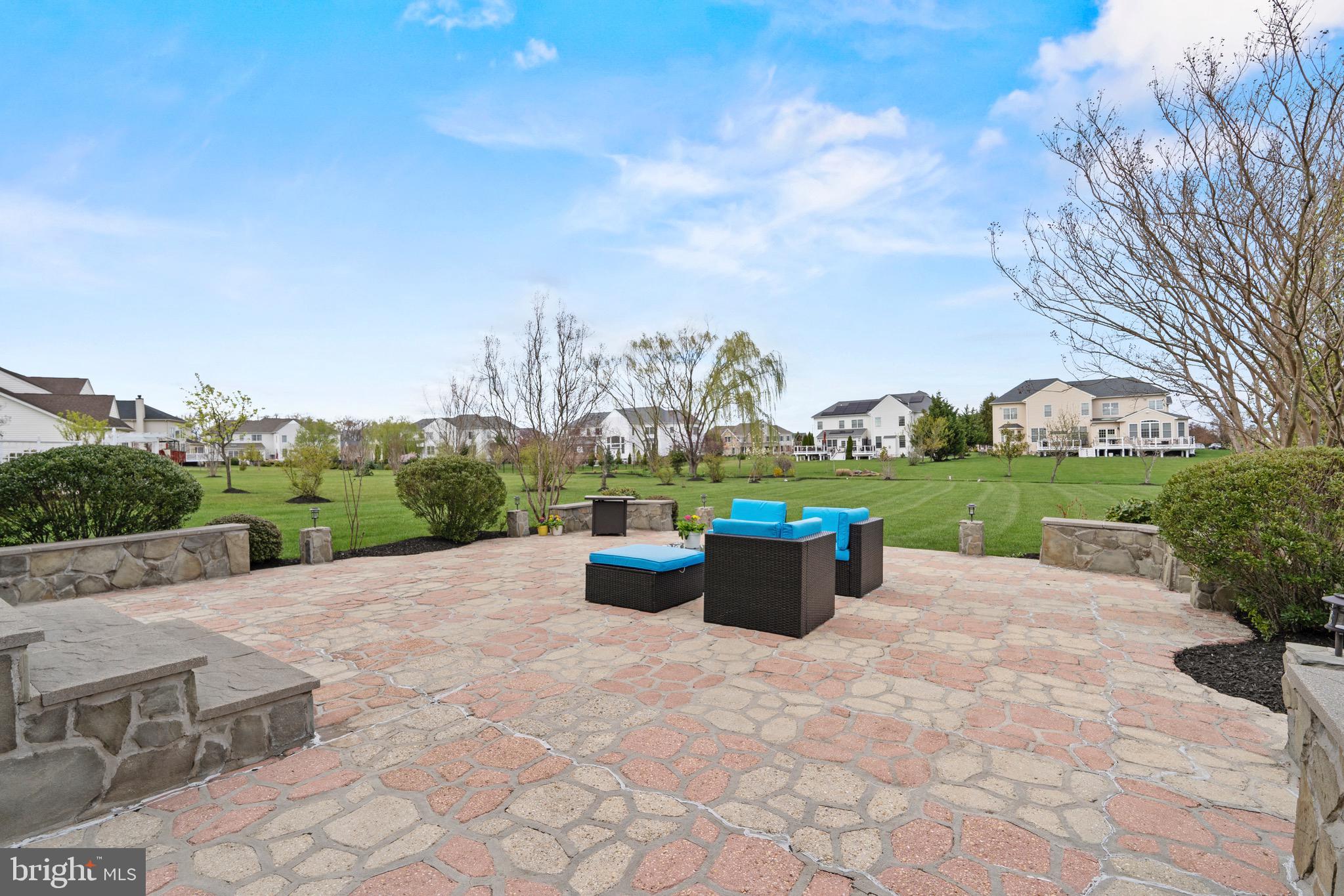 LOUDOUN VALLEY ESTATES 2 - Residential