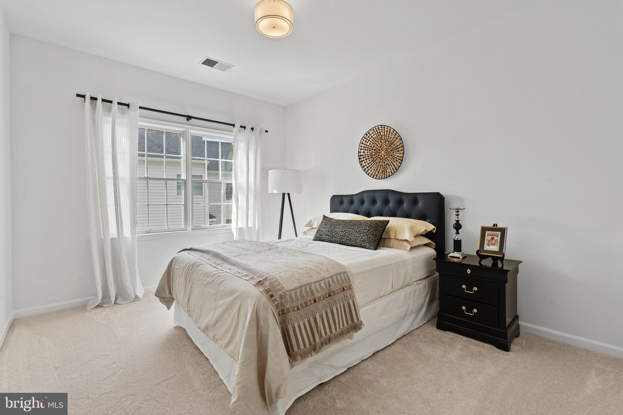 LOUDOUN VALLEY ESTATES 2 - Residential