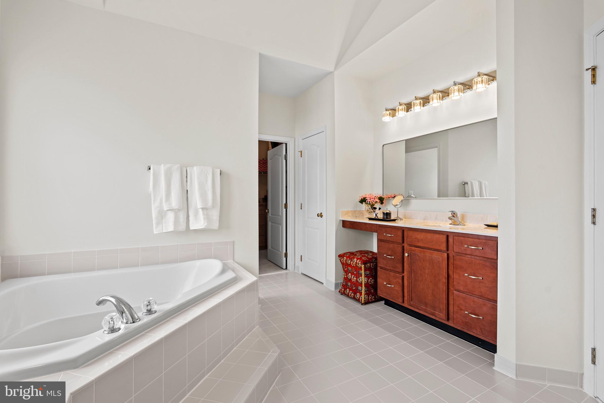 LOUDOUN VALLEY ESTATES 2 - Residential