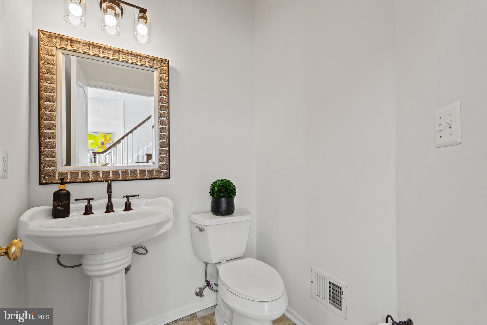 LOUDOUN VALLEY ESTATES 2 - Residential