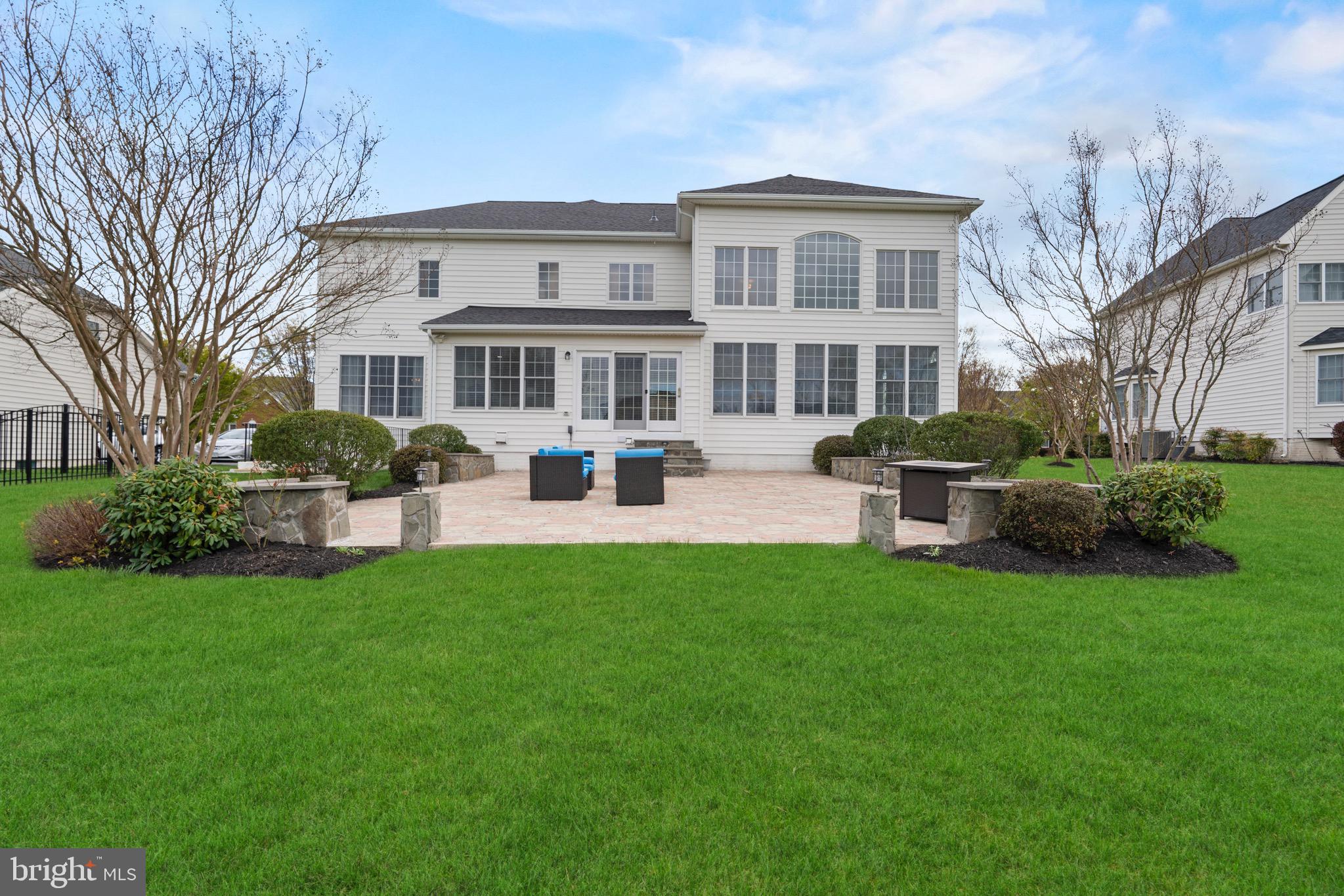 LOUDOUN VALLEY ESTATES 2 - Residential