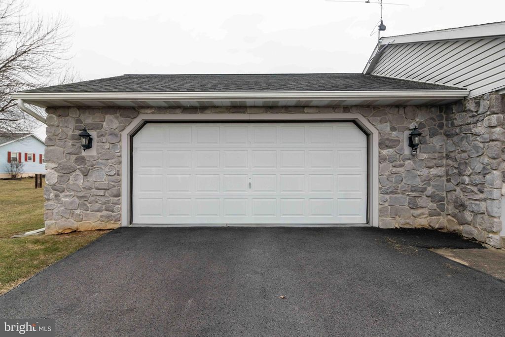 Photo of 11 Royal Circle, GORDONVILLE, PA 17529 (MLS # PALA2064568)