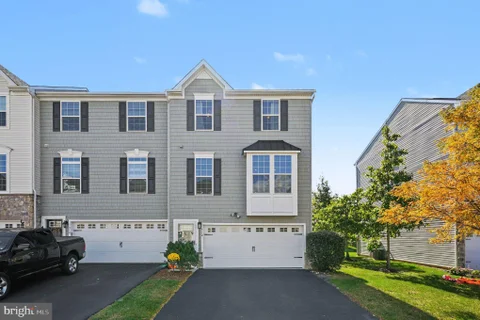 MLS: PABU2132278
