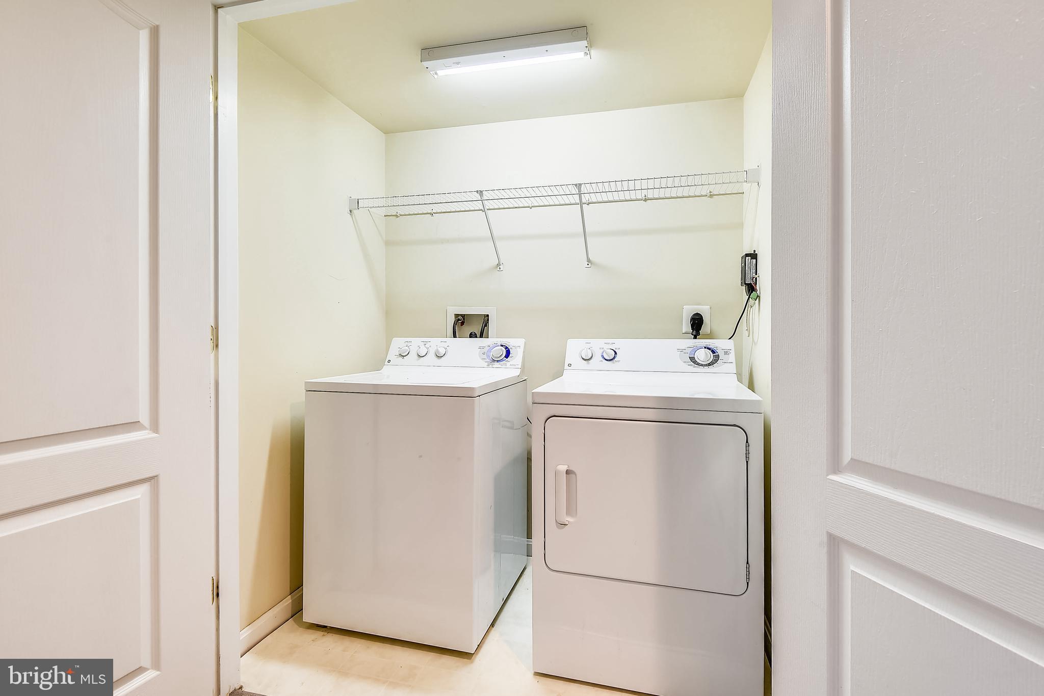 SEVEN OAKS - Residential