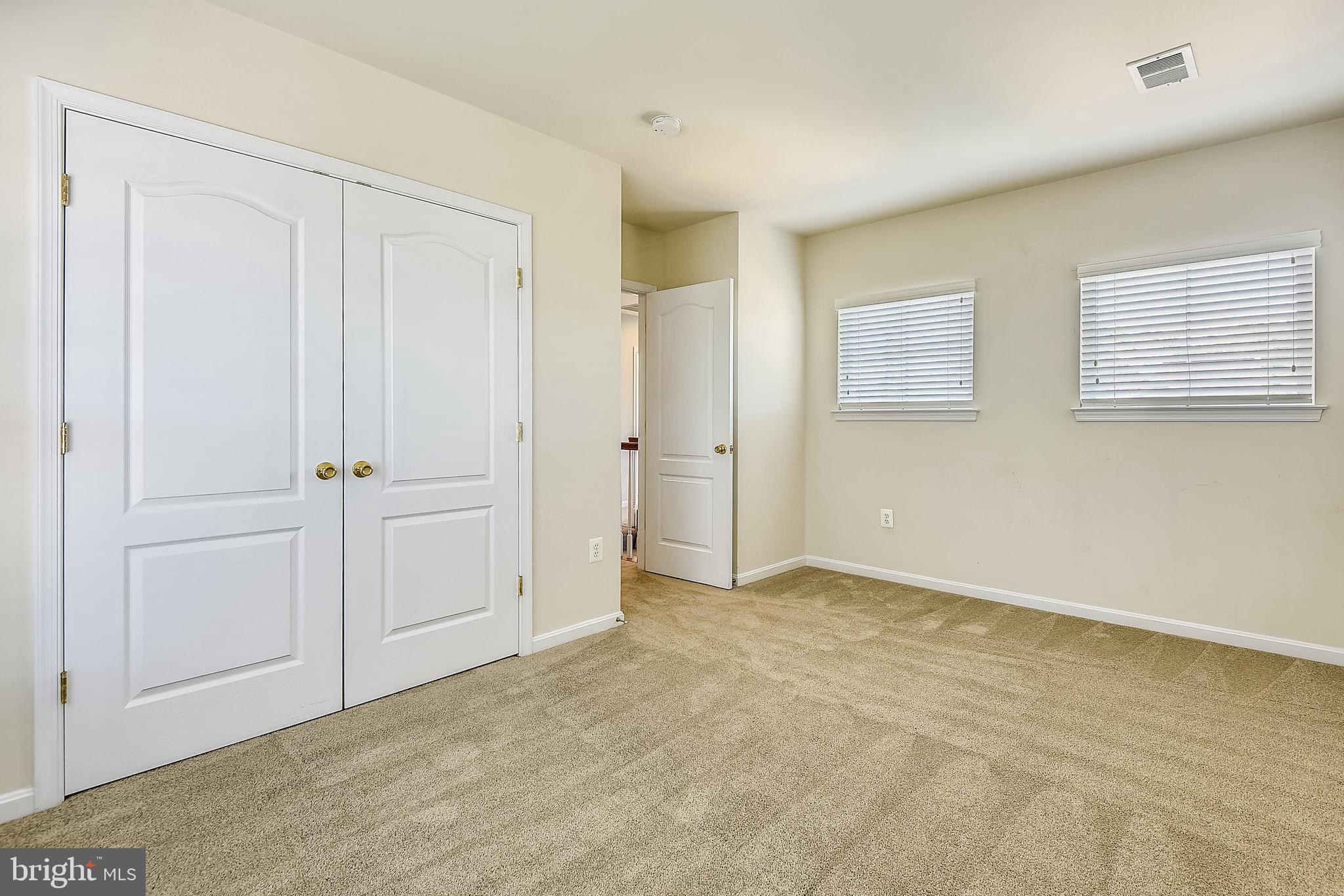 SEVEN OAKS - Residential