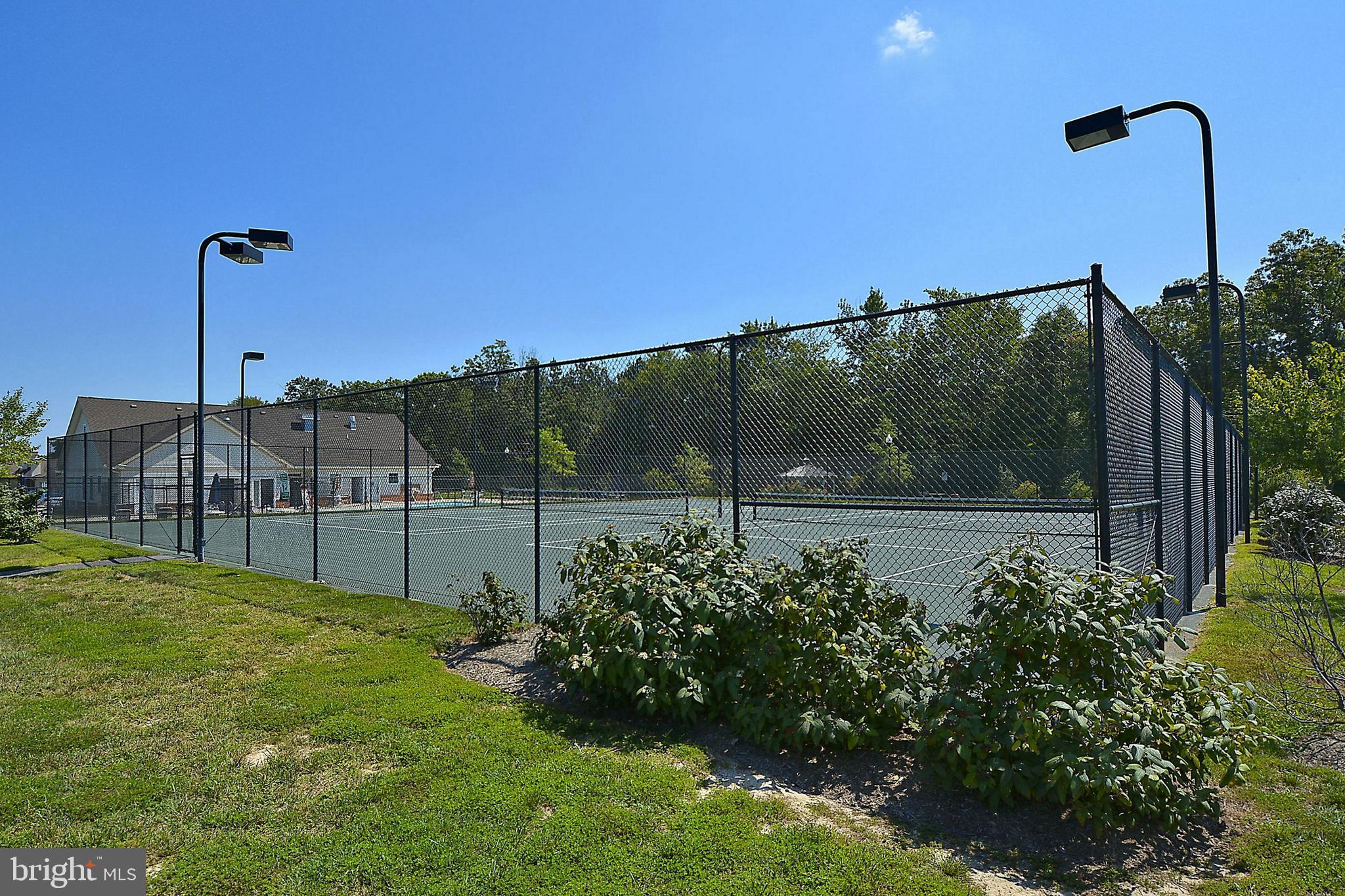 SEVEN OAKS - Residential