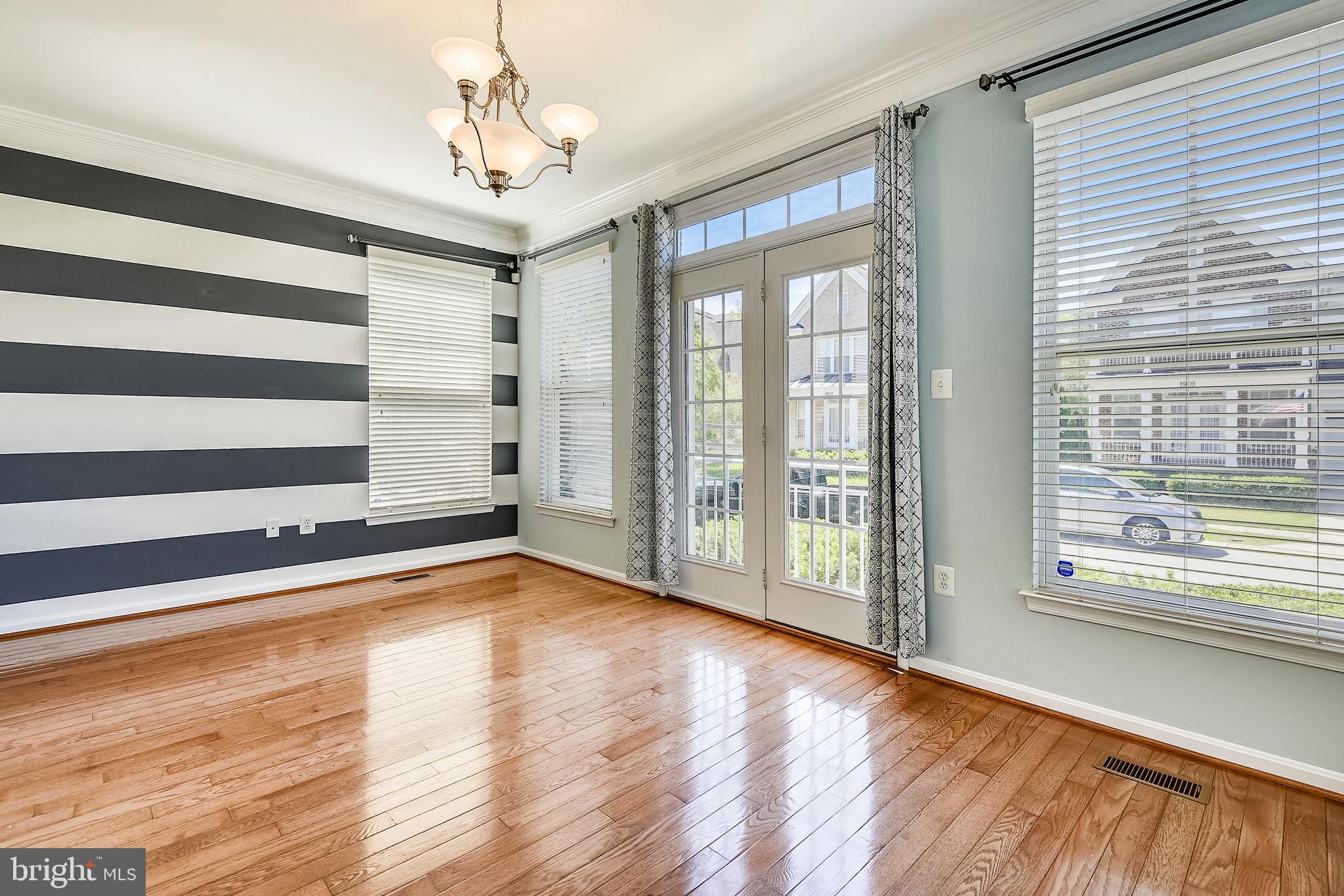 SEVEN OAKS - Residential