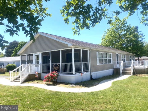 Mobile Home For Sale - 34202 Black Pine Lane #947<br/> LONG NECK, DE 19966