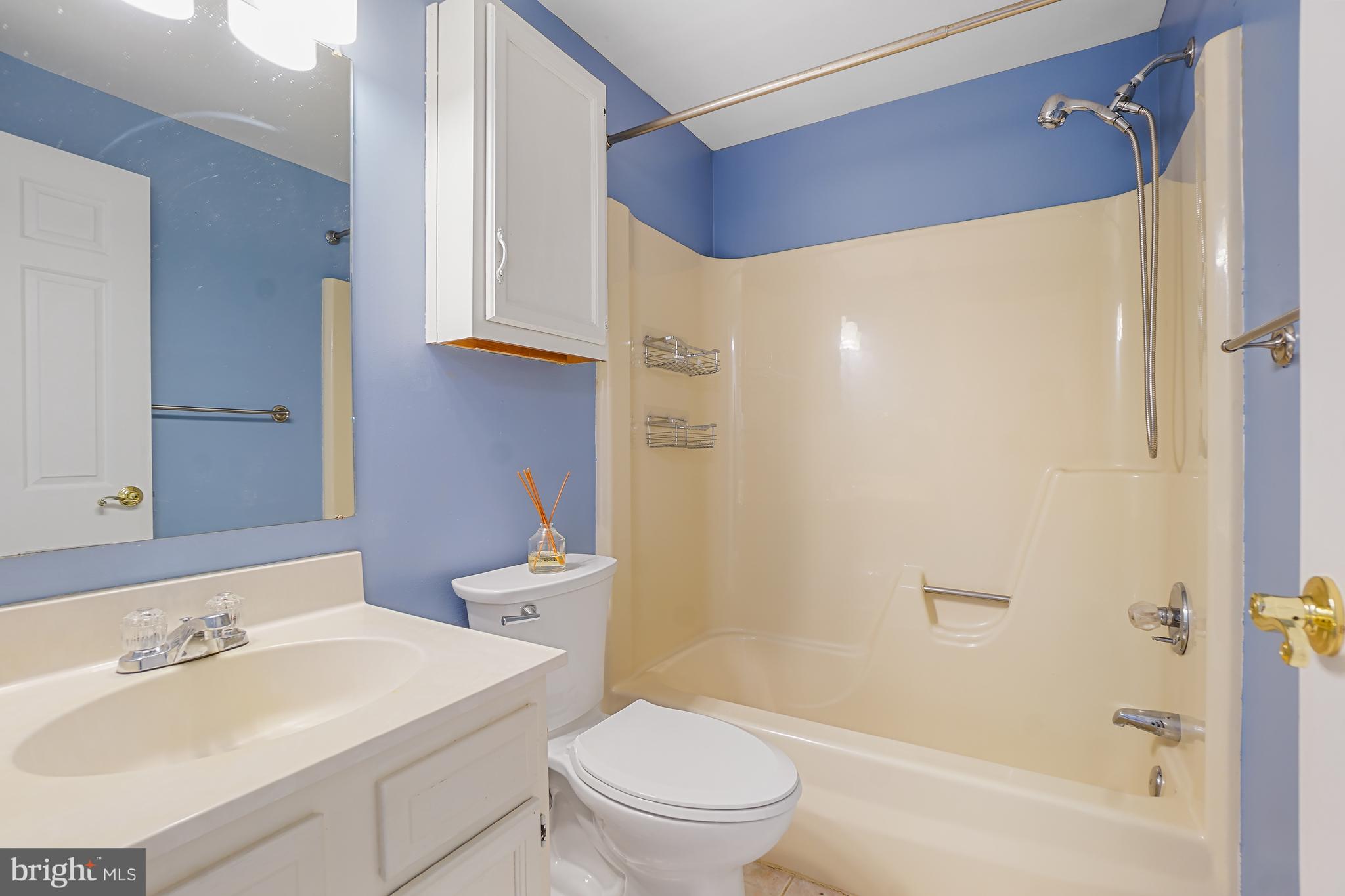 WATERSIDE - Residential